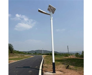 吐鲁番太阳能一体化路灯厂家